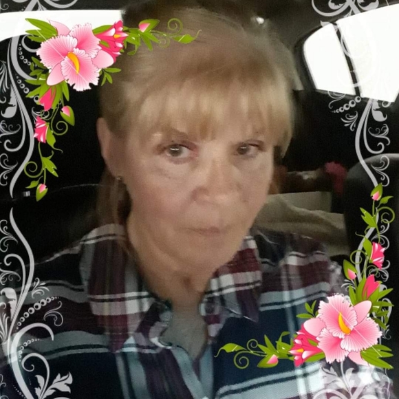 Meet your Posher, Sandra - Picture 2 of 11